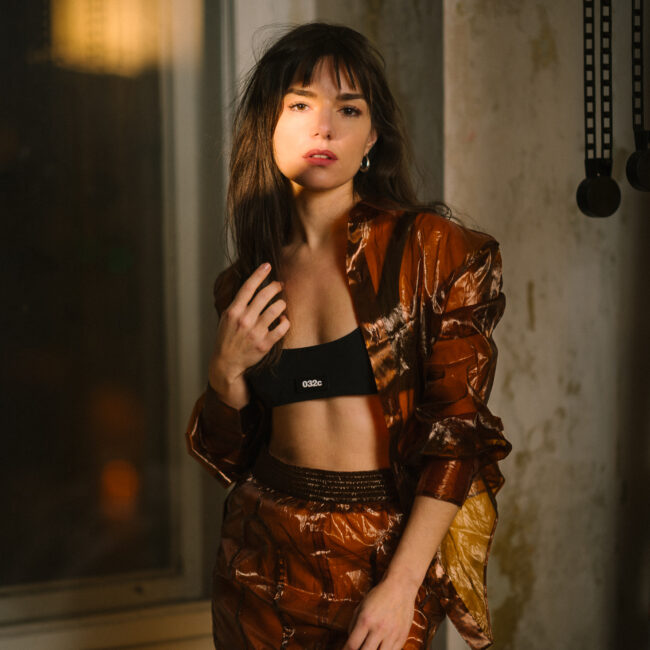 photo of a woman , filmlook, flash photography